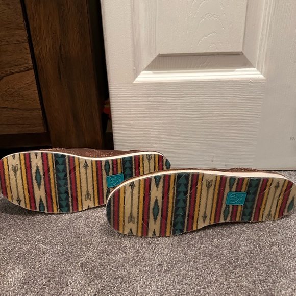 Ariat Brown Loafers with Multicolor Tribal Design - Picture 4 of 6